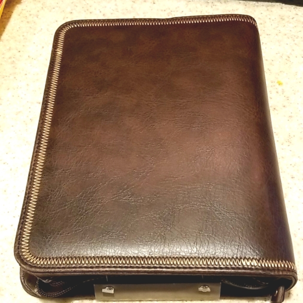 Franklin Covey MasterPlan zipper binder - Picture 9 of 15